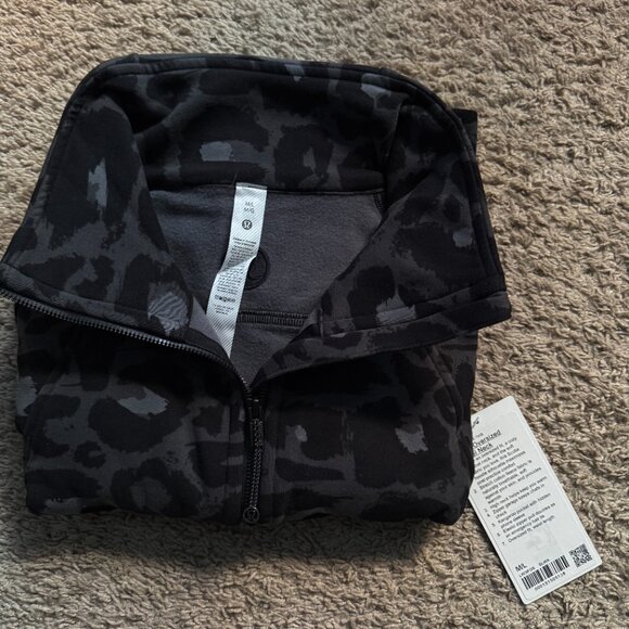 NWT lululemon Scuba Oversized Funnel-Neck Half Zip in Spray Leopard - Size M/L - Picture 5 of 10